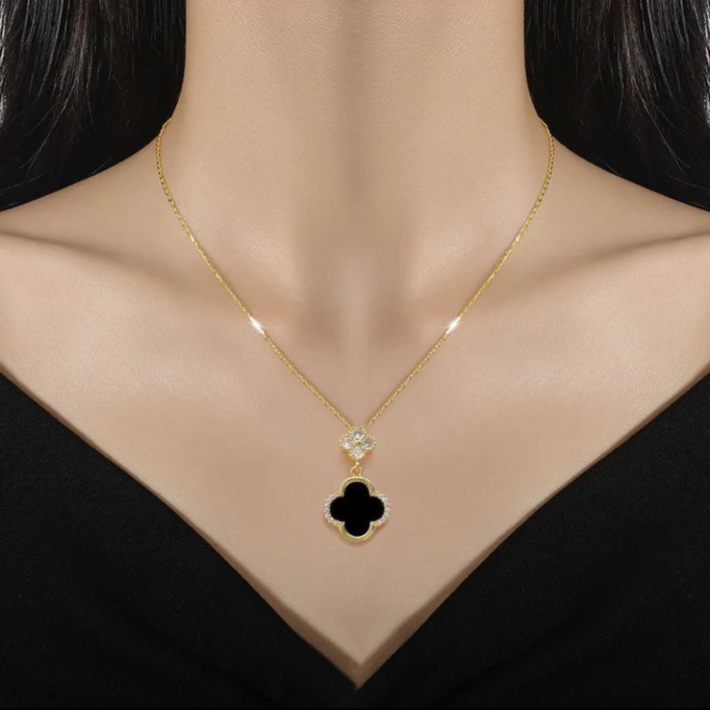 Elegant Gold and Black Pendant Necklace